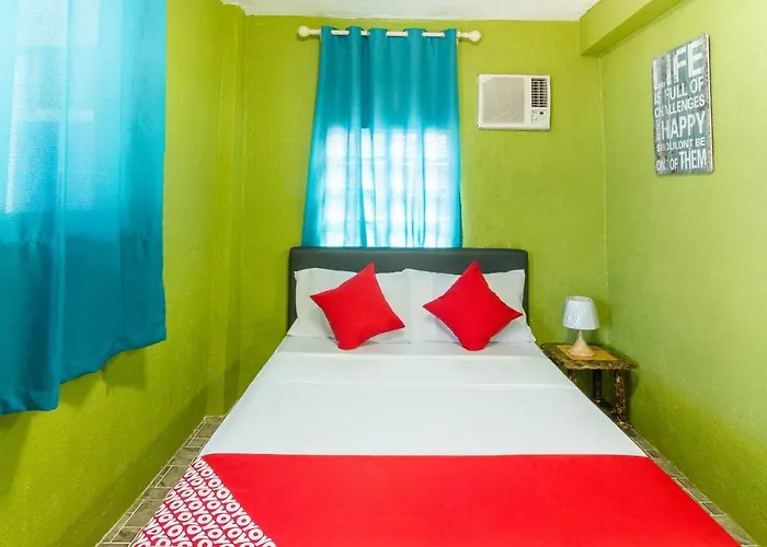 Hotel Cebu 3*